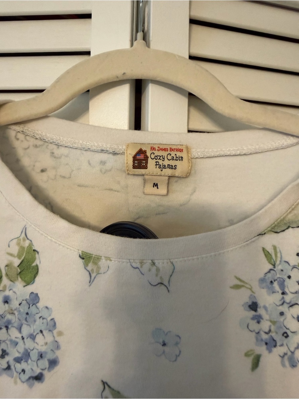 Kiel James Patrick Hydrangea Pajama Set - Picture 2 of 6